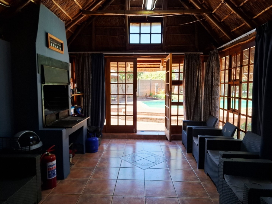 4 Bedroom Property for Sale in Pellissier Free State